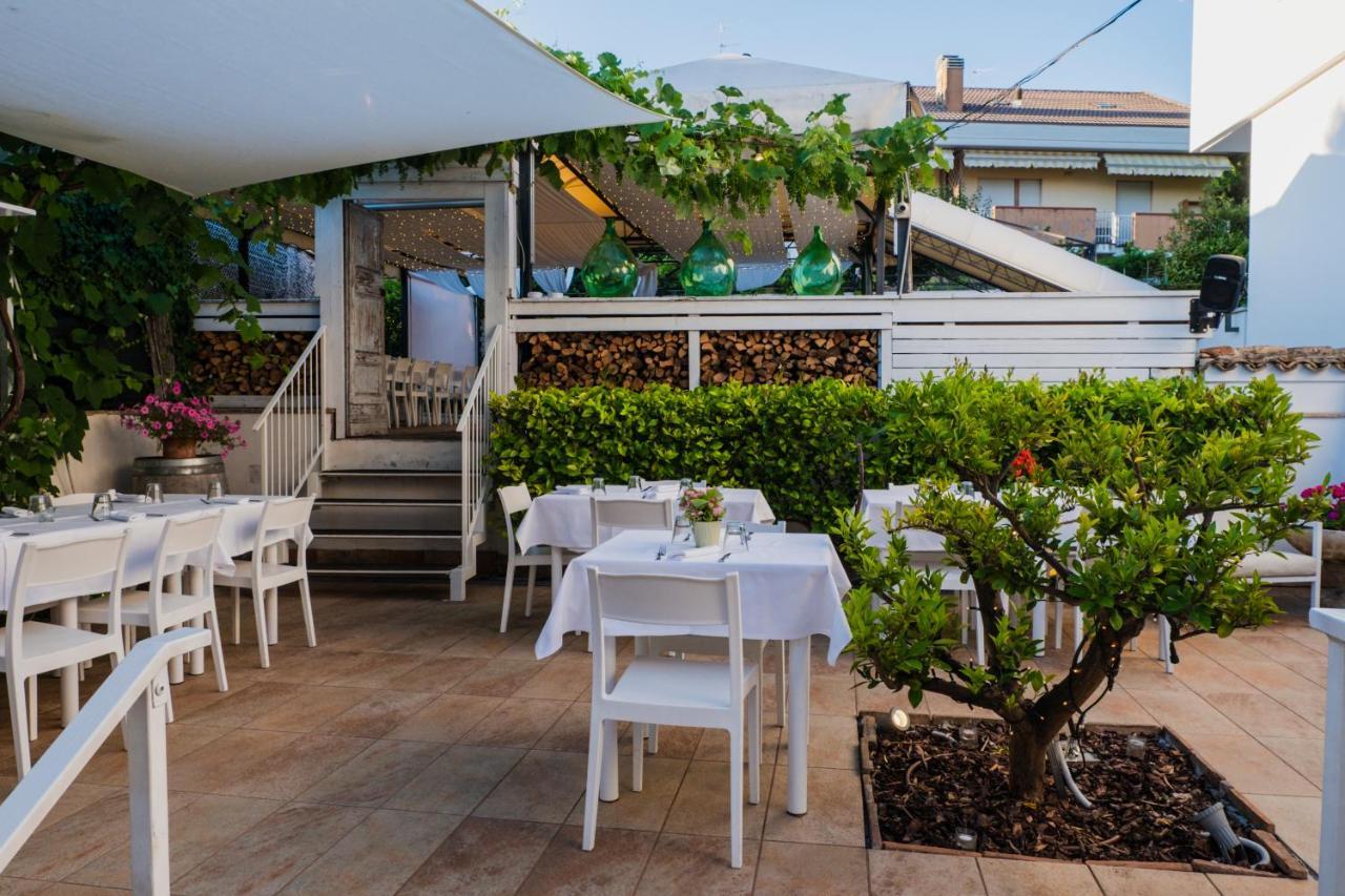 La Taverna Antica Rooms Pescara Buitenkant foto